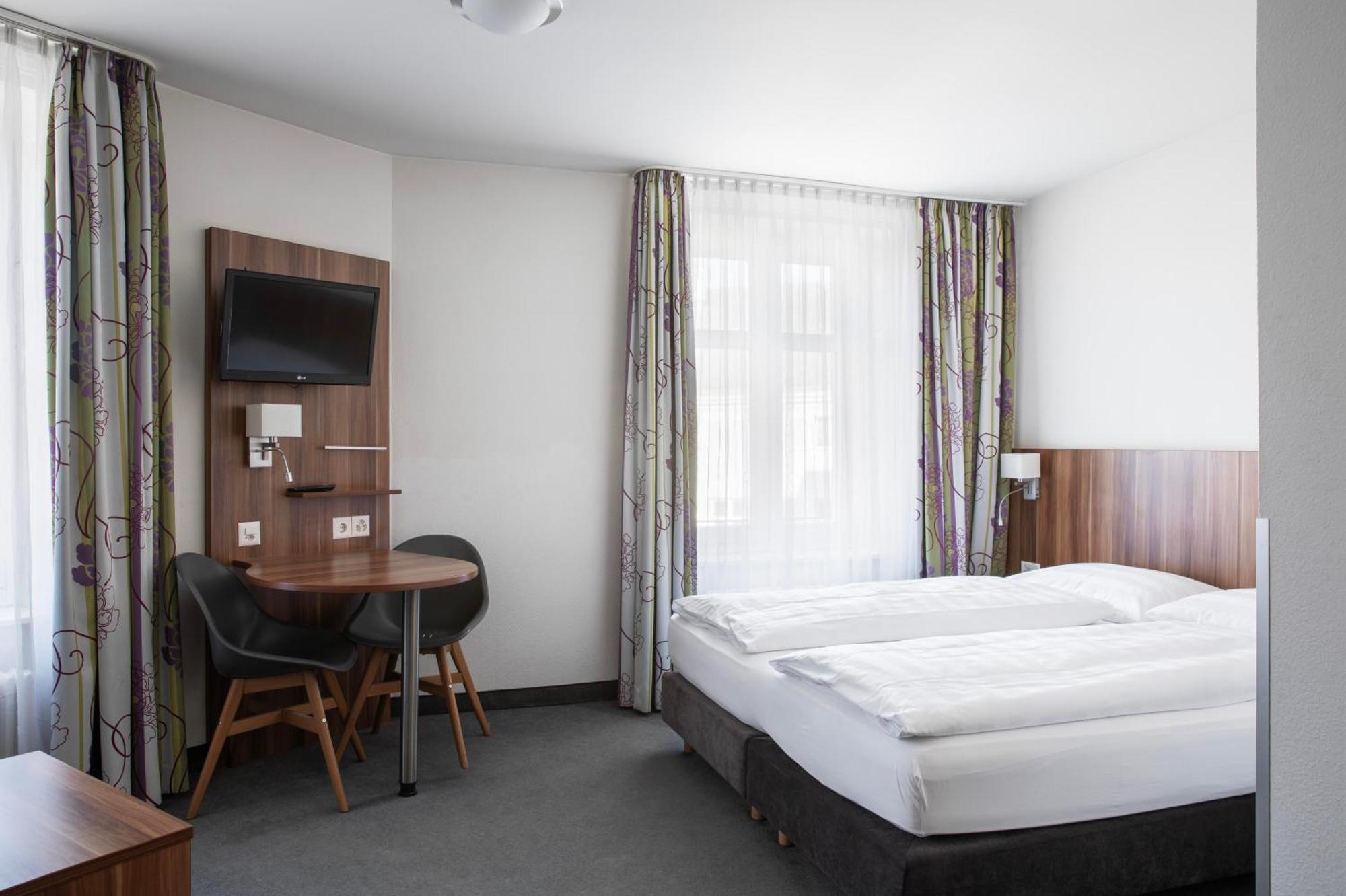 Hotel Resslirytti Basel Luaran gambar
